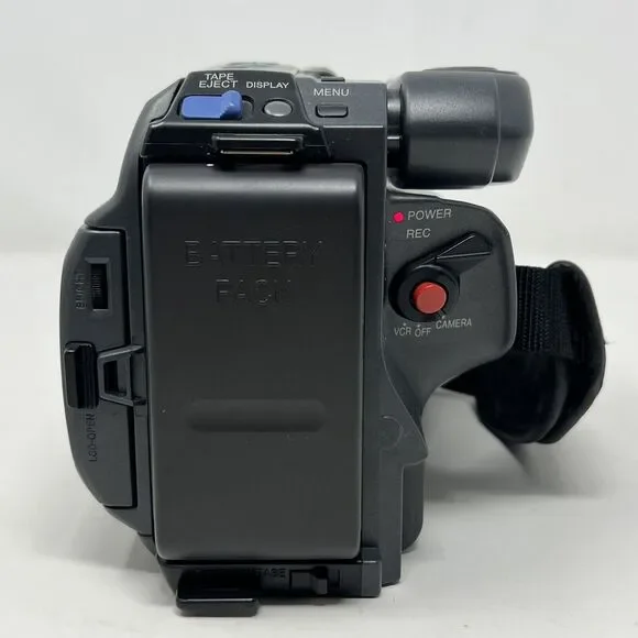 Panasonic PV-L501D Palmcorder Palmsight VHS-C Camcorder Video‎ Camera w/ Extras - Picture 8 of 16